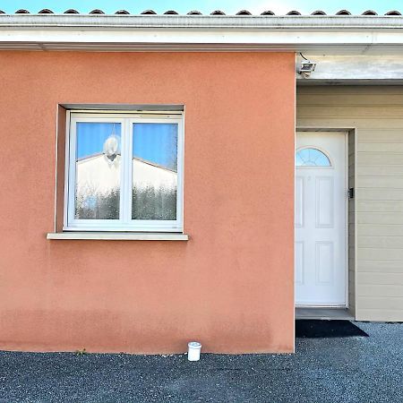 Logement Thermale Et De Tourisme Les Acacias 2 Jonzac Exterior foto