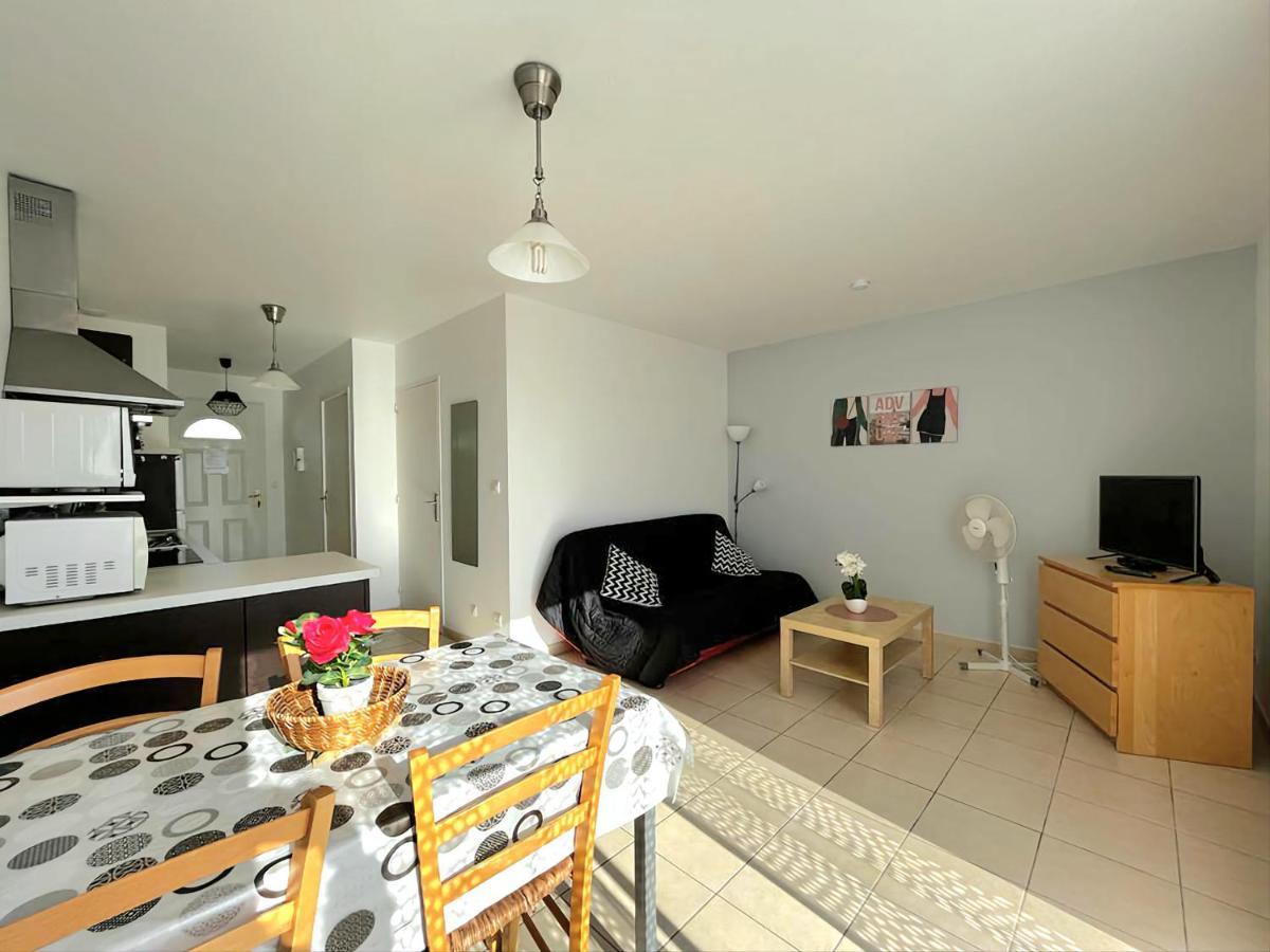 Logement Thermale Et De Tourisme Les Acacias 2 Jonzac Exterior foto